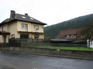 300.000,  Super Kapitalanlage INVESTOTEN Handwerker Familien 2 Häuser +Halle 2 Straßenseiten 1025m 
