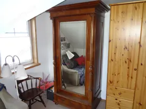 Kleiderschrank   Wäscheschrank, Gründerzeit Nußbaum, B 120 cm
