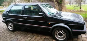 Golf GTI 16V Oldtimer, Bj 1989 schwarz Bild 2