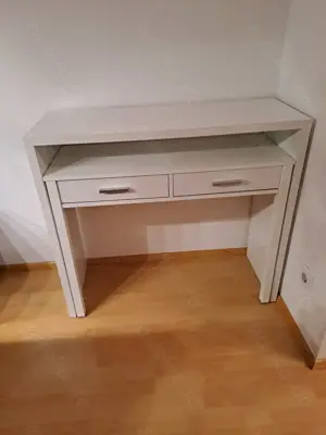 Ausziehbarer Konsolentisch
