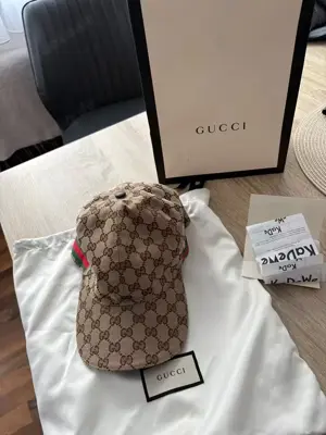 Gucci cap in beige L 
