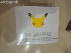 Pokemon Celebrations Top Trainer Box Selten