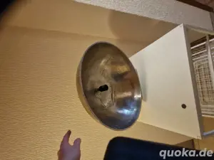 Hängeleuchte aus massivem Metall