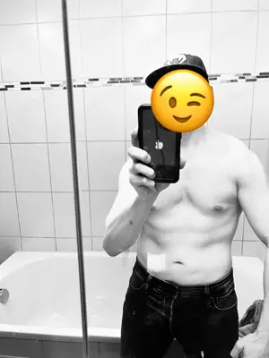 Sportlich Trainierter Mann 36 Sucht Wifesharingpaar.