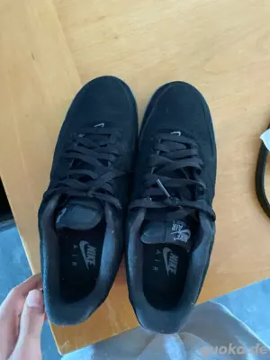 air force in schwarz