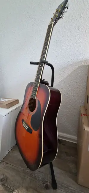 Wandergitarre + Ständer