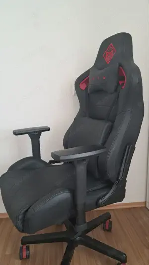 HP Citadel Gaming Stuhl (Bürostuhl, Schreibtischstuhl, höhenverstellbar, Lendenkissen, Kopfkissen) Bild 3