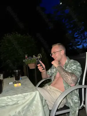Hi Julian hier suche Spaß für heute Abend 31.05
