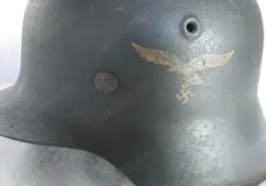 Stahlhelm M42 Luftwaffe aus Wk2 
