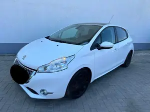 Peugeot 208 guter Zustand