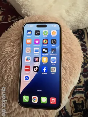 Ich habe eine I Phone 15 pro max zum verkaufen  Bild 2
