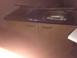 Spüller mit Schrank, Zwei Unterschränke