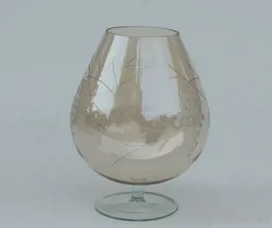 geschliffenes Cognacglas