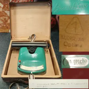 Alte Schreibmaschine, Bambino grün, DDR VEB Optima, mit Koffer