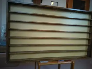 Wandvitrine für Modelleisenbahn