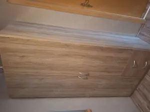 Kleiderschrank sehr gut erhalten  Bild 3