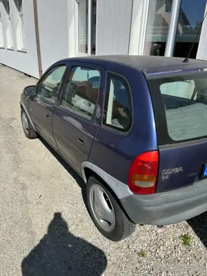 Fast ein Oldtimer, 29 Jahre, Lack runter und er fährt Bild 2