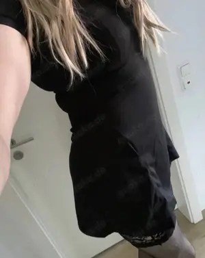 Junge crossdresserin sucht Männer zum verwöhnen gegen Tg 