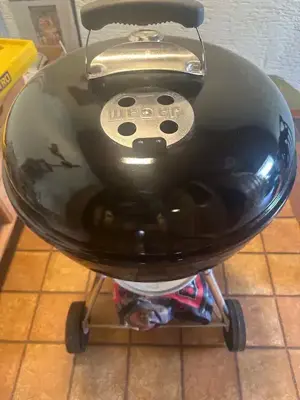 Weber Classic Kettle Holzkohlegrill