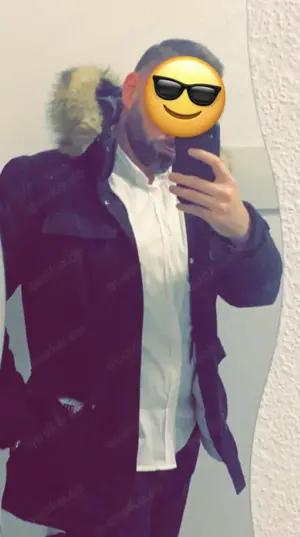 Welche vergebene Frau sucht Affäre oder einmalig? 