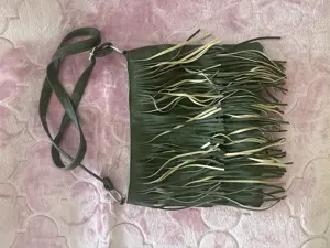 Grüne Tasche mit Fransen khaki 