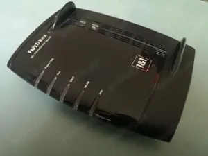 AVM Fritzbox 7560 Hi-Speed WLAN-Router Homeserver 