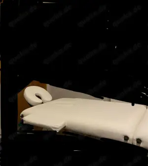 Nackte zärtliche (Öl) Massage mit Happy End  Bild 2