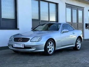 Mercedes-Benz SLK 230 KOMPRESSOR | TOP | Xenon | Magmarot Bild 3