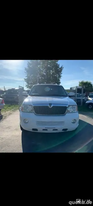 Lincoln Navigator