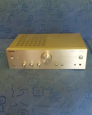 Integrierter Vollverstärker Onkyo A-9050