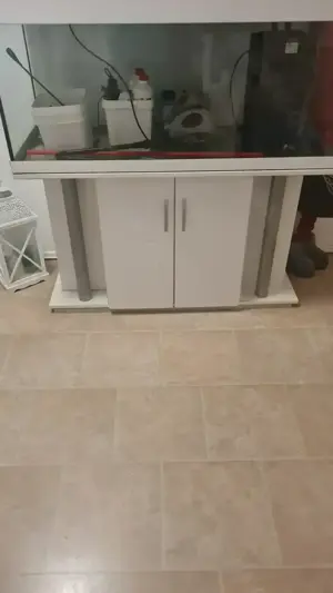 Aquarium  zu verkaufen 