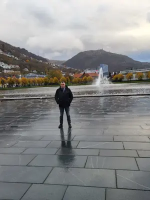 Ehefrau sucht Hausfreund 