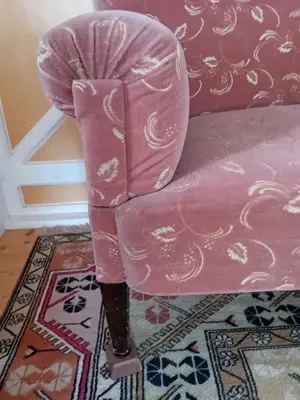 Sofa 100 Jahre alt zu verschenken 