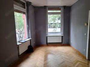 2,5 Zimmer, 55 m , Einbauküche inkl. Geräte und Bad, 1.OG in Frankfurt direkt am Schweizerplatzt