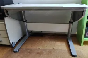 Kinderschreibtisch, höhenverstellbar