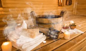 Weibliche Begleitung ab 21 für FKK, Sauna, Freizeit gesucht