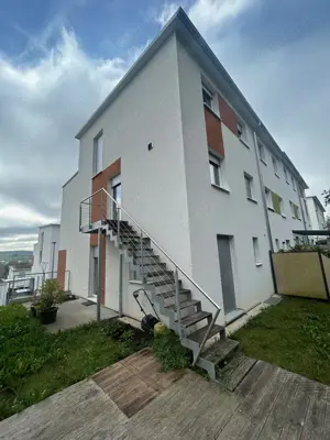 Modernes Reihenendhaus mit 3 Schlafzimmern in sonniger Lage