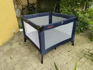 Biete sehr guterhaltenen Laufstall