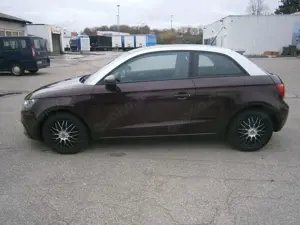 Audi A1 attraction*Tüv-neu*Navi*Start/Stop*Klima*SH* Bild 4