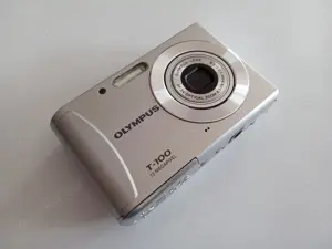 OLYMPUS T-100 12.0 MP silber neuw.+OVP+viele extras+Rechnung Bild 7