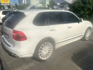 Porsche Cayenne Cayenne Tiptronic S GTS Porsche Design Edition 3 Bild 2