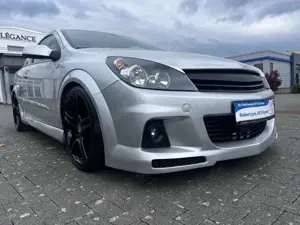 Opel Astra GTC Cosmo 1.8 Steinmetz Automatik ALU 19 Zoll
