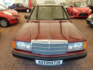 Mercedes-Benz 190 E Rosso Avantgarde Automatik Schiebedach