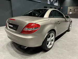 Mercedes-Benz SLK 350 *AIRSCARF*Comand*Bi-Xenon* Bild 4