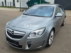Opel Insignia OPC 4x4,1Hand,BiXenon,Recaro,19Zoll,SHD,PDC,Kamara