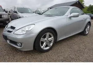 Mercedes-Benz SLK 200 Kompr. Airscarf Bi-Xenon PDC Leder Navi KD neu