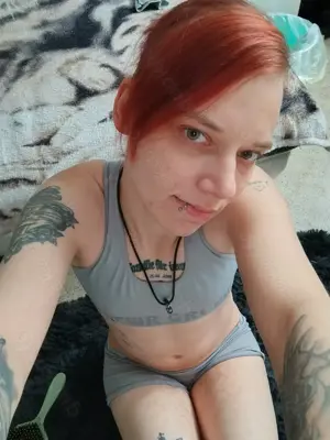 Ich biete Bilder und Videos von mir an 
