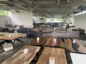 Großer Lagerverkauf Esstische Sofas Vitrinen Sideboards Sessel
