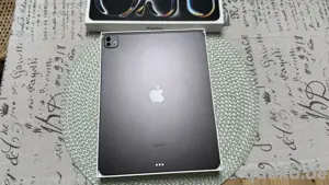 Apple iPad Pro 13-inch M4 Wifi 1TB 16gb Ram. AppleCare+.