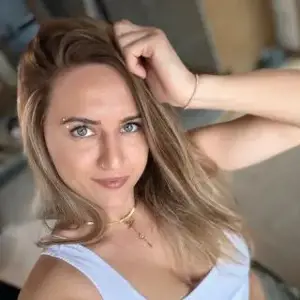 Live Cam Nina-Berger